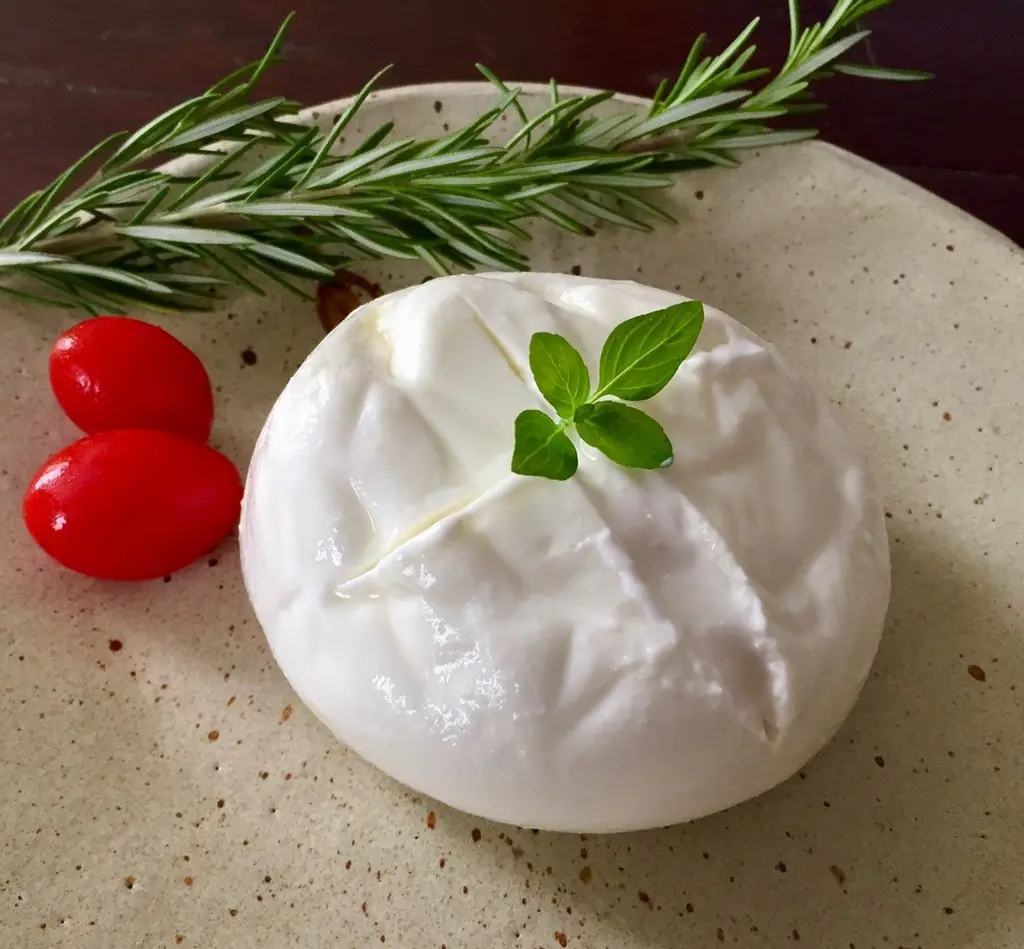 Queijo de búfala Burrata 200gr. (drenado)